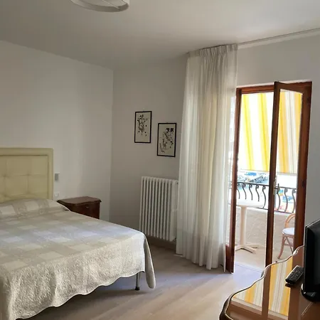 Mamma Gina * 维耶斯泰